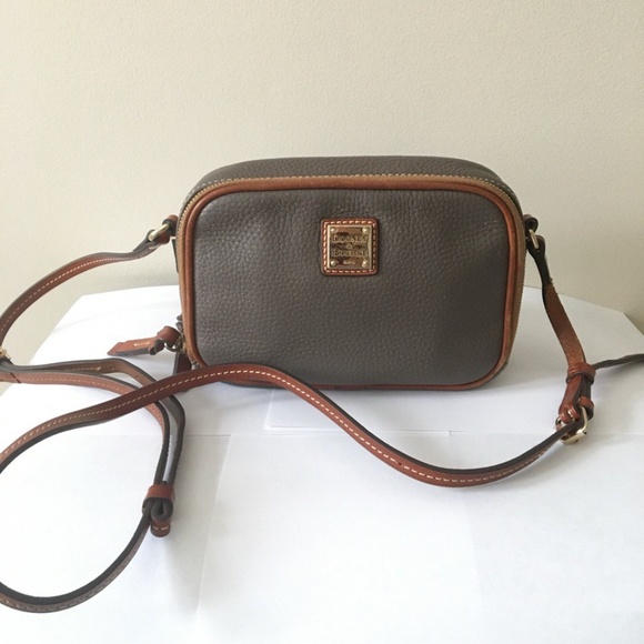 Dooney & Bourke Camera Crossbody Compact Taupe Bag - Picture 1 of 7